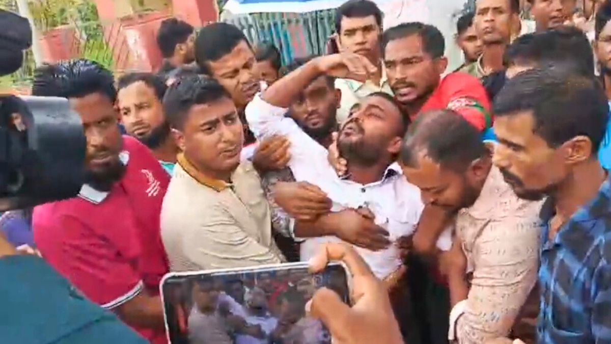 বরগুনায় বিএনপি কার্যালয় ভাঙচুর মামলায় ১২ আইনজীবী কারাগারে