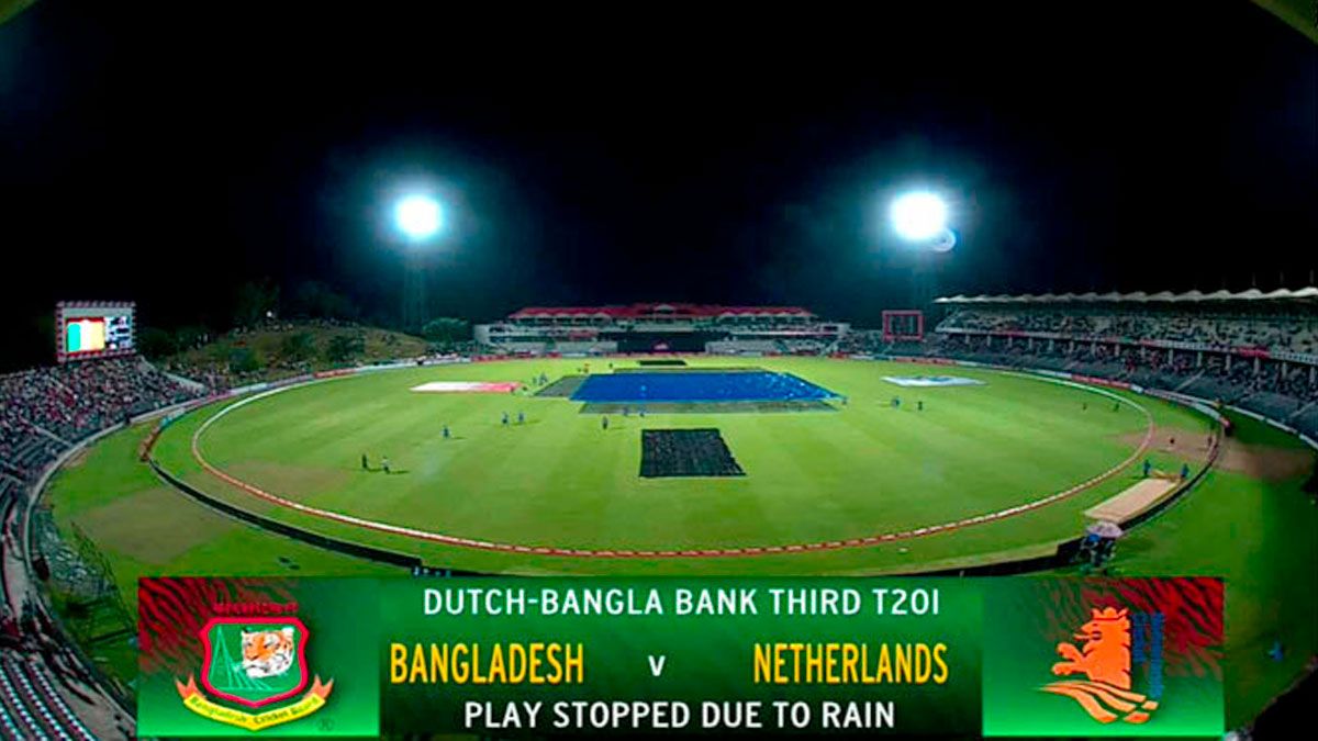 টস হেরে ব্যাটিংয়ে বাংলাদেশ, বৃষ্টিতে খেলা বন্ধ