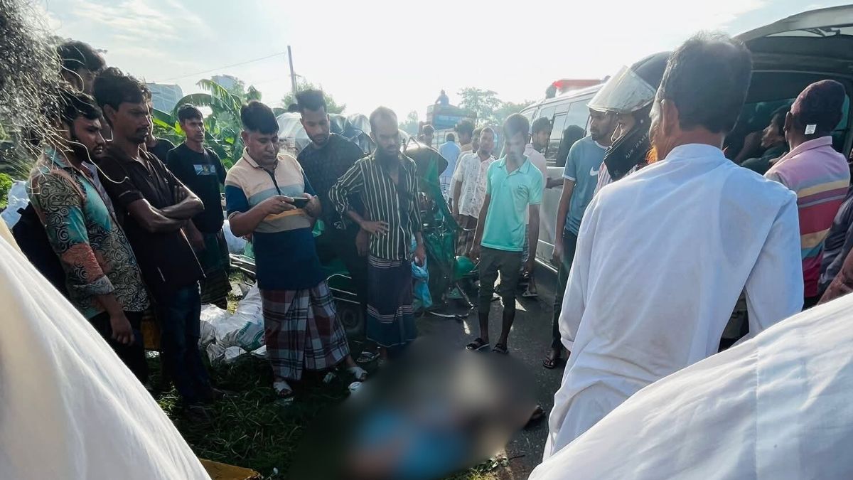 সিংগাইরে ট্রাকের ধাক্কায় অটোরিকশার দুই যাত্রী নিহত, আহত ২