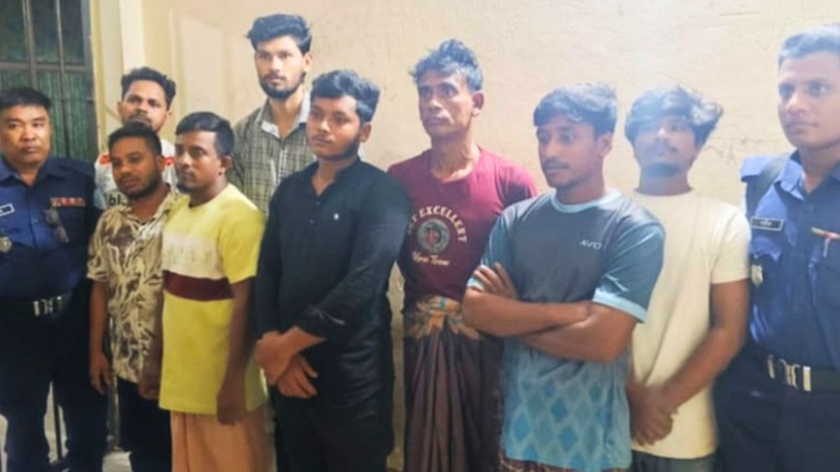 চবি সংঘর্ষ : গ্রেপ্তার ৮ জনের ১০ দিনের রিমান্ড আবেদন