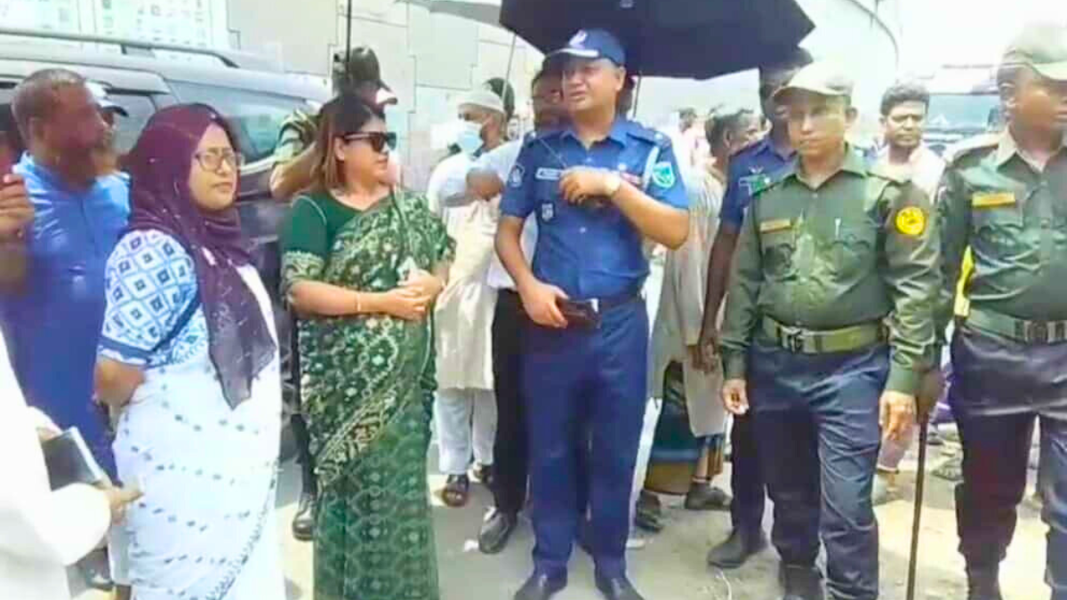 সোনারগাঁয়ে ৪শ’ অবৈধ দোকানপাট উচ্ছেদ