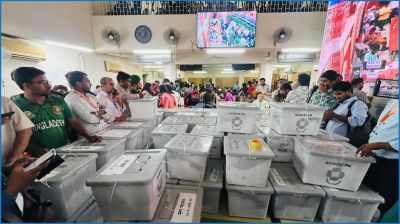 জাকসু নির্বাচনের ভোট গণনা চলছে ধীরগতিতে, ফলাফল আসতে পারে মধ্যরাতে