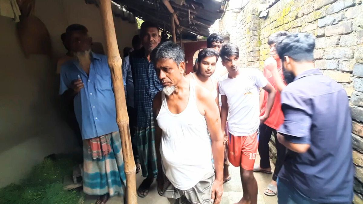 জয়পুরহাটে স্বামীর হাঁসুয়ার কোপে স্ত্রী নিহত