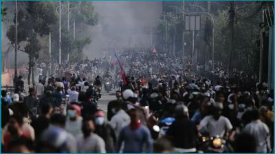 ভেঙে দেওয়া সংসদ পুনর্বহাল চায় নেপালের রাজনৈতিক দলগুলো