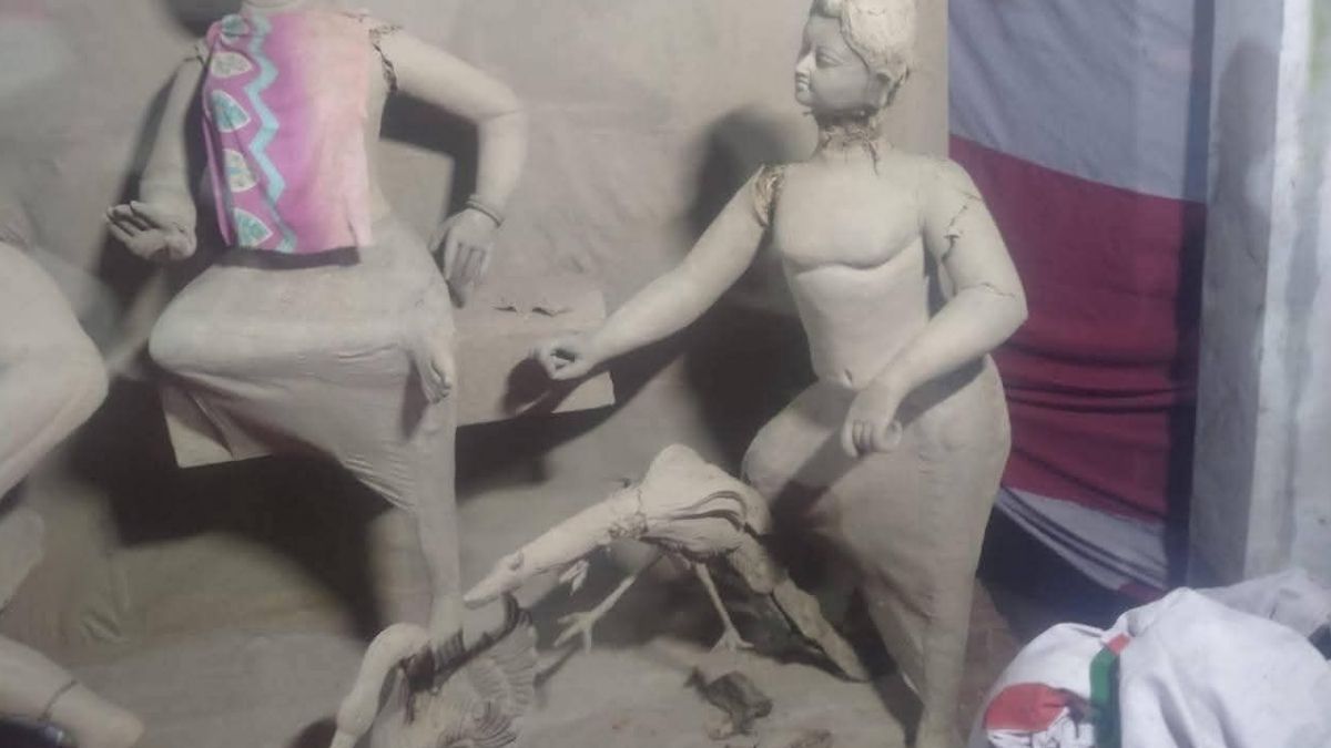 কুষ্টিয়ার মিরপুরে মন্দিরে প্রতিমা ভাঙচুর