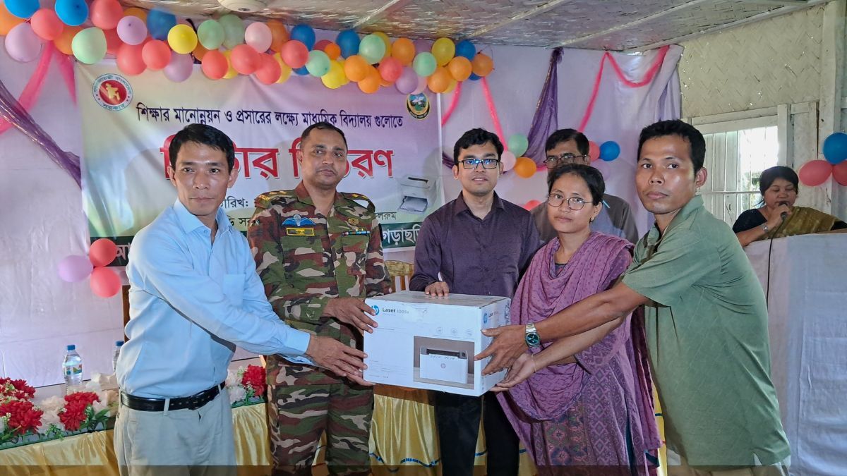 লক্ষ্মীছড়ির ৯ বিদ্যালয়ে প্রিন্টার দিল খাগড়াছড়ি জেলা পরিষদ