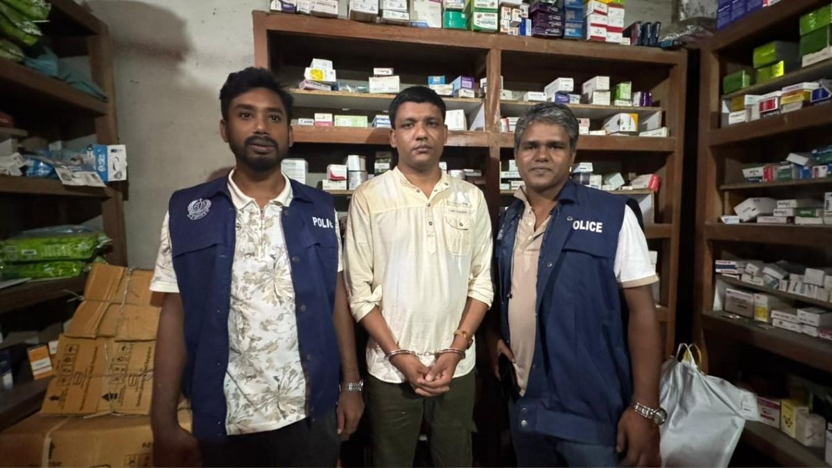 নেত্রকোনায় মাদক কারবারি আরিফ সেনাবাহিনীর হাতে গ্রেপ্তার