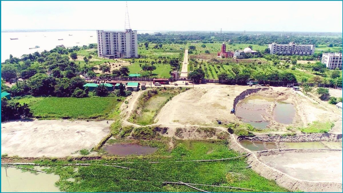 নারায়ণগঞ্জে ৭০ বছর বেদখল থাকা ৬০ কোটি টাকার জমি উদ্ধার