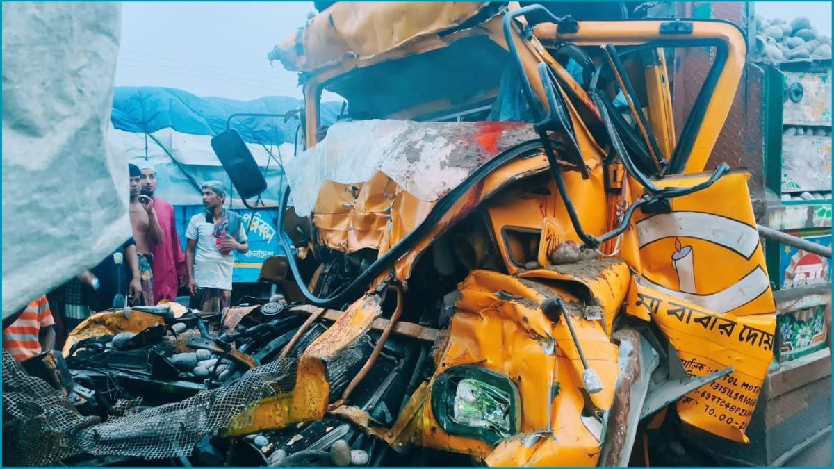 বগুড়ায় ট্রাক দুর্ঘটনায় চালক-হেলপার নিহত