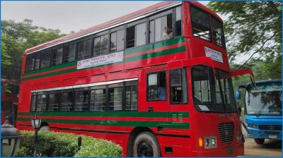 কুবিতে প্রথমবারের মতো চলল ডাবল ডেকার বাস