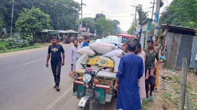 বগুড়ায় সরকারি চাল জব্দের ঘটনায় নারী ডিলারের বিরুদ্ধে মামলা