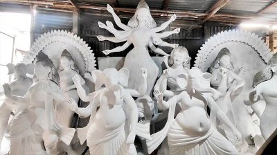 শারদীয় দুর্গোৎসবকে ঘিরে রূপগঞ্জে শেষ মুহূর্তের প্রস্তুতি