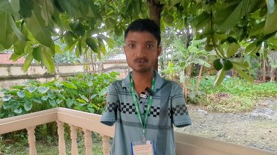 দুই হাত ছাড়াই পরীক্ষায় জিপিএ-৫ পেয়ে ইঞ্জিনিয়ারিং পড়ছেন মানিক