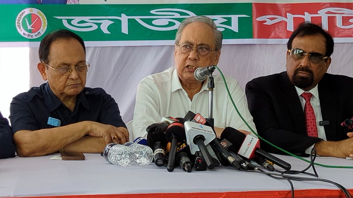 প্রতীক কারো ব্যক্তিগত বা পরিবারের নয়, এটি সমগ্র দলের : ব্যারিস্টার আনিসুল