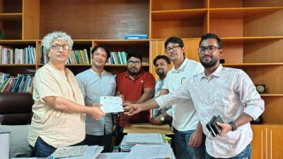 ২ দাবিতে ইউজিসিতে জবি ছাত্রদলের স্মারকলিপি প্রদান