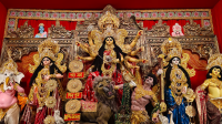 ষষ্ঠী পূজার মধ্য দিয়ে আজ শারদীয় দুর্গোৎসব শুরু