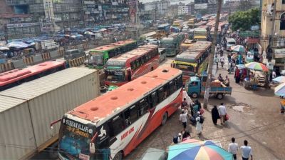 ঢাকা-চট্টগ্রাম মহাসড়কে ২০ কি.মি. যানজট, ভোগান্তিতে যাত্রীরা