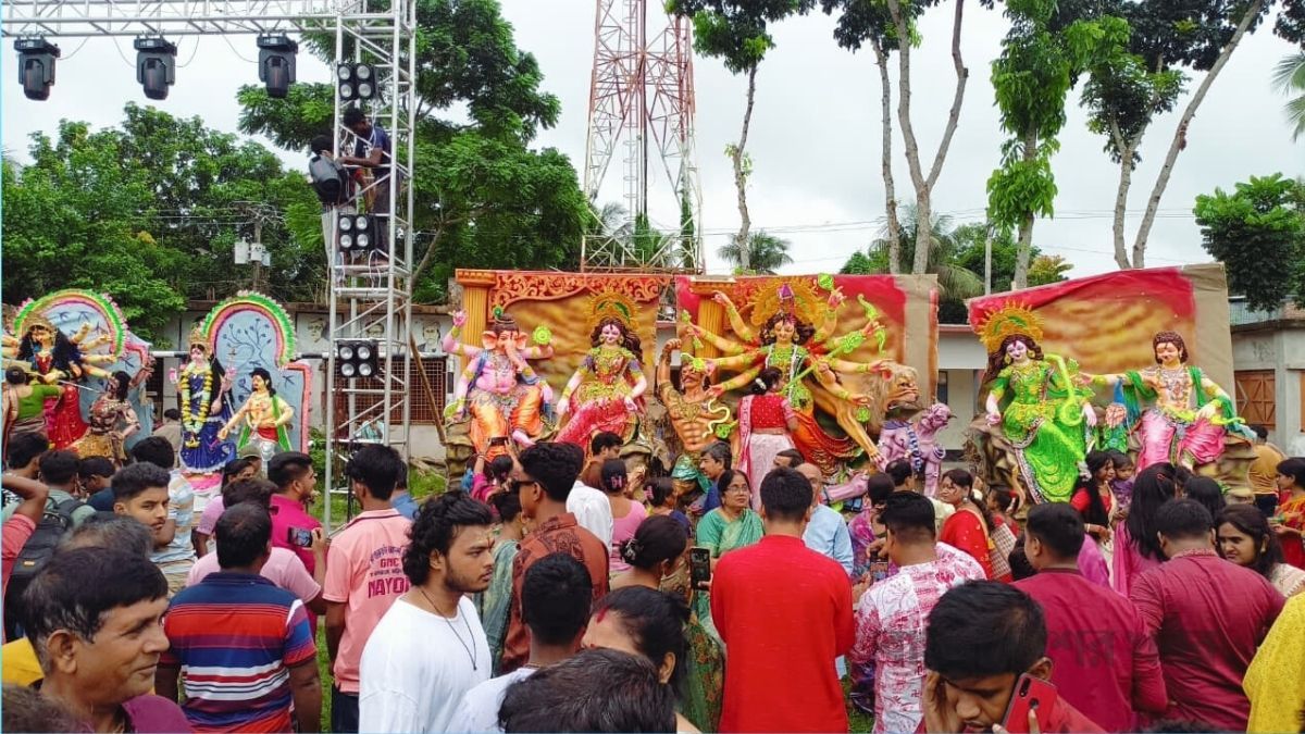 দুর্গোৎসবের পরিসমাপ্তি ঘটতে যাচ্ছে আজ