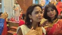দুর্গাপূজায় আনন্দে মুখর মুসলিম নারী