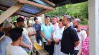 গাজীপুরে চুরি ও লুটপাটের শিকার ছরোয়ারের পাশে দাঁড়ালেন ইউএনও