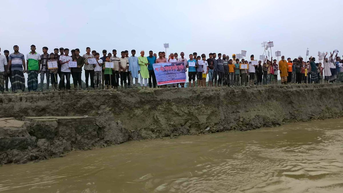 দৌলতপুরে পদ্মার ভয়াবহ ভাঙন, হুমকিতে ৫ কোটি টাকার জিও ব্যাগ প্রকল্প