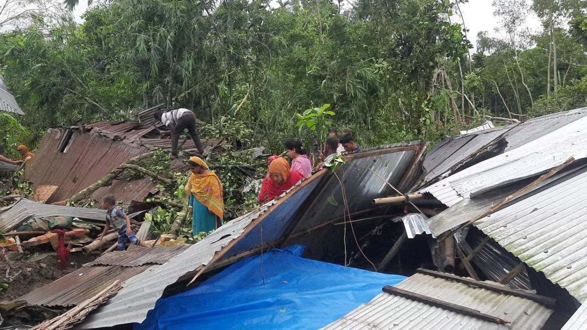 কালীগঞ্জে ঝড়ে ১৫ পরিবার লণ্ডভণ্ড, আহত ২