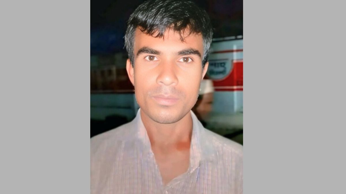 দুধকুমার নদীতে কাঠ সংগ্রহ করতে গিয়ে ব্যবসায়ী নিখোঁজ