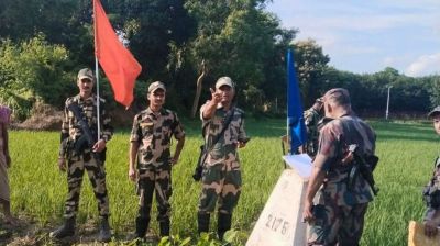 বিলোনিয়া সীমান্তে পতাকা বৈঠকে ২ বাংলাদেশিকে ফেরত দিল বিএসএফ