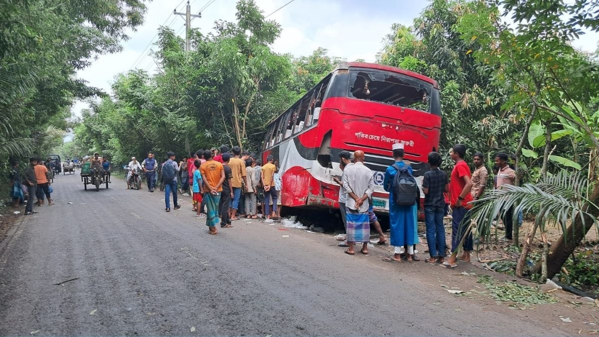 বাগেরহাটে সড়ক দুর্ঘটনায় শিক্ষক নিহত, যান চলাচল স্বাভাবিক