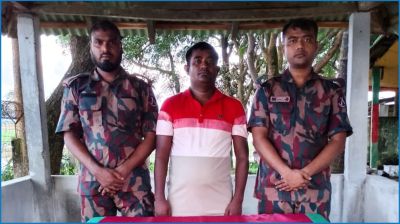 উখিয়ায় ইয়াবা গডফাদার মনির হোসেন আটক