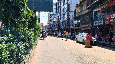 টানা অভিযানে ফেনী শহরের ফুটপাত দখলমুক্ত