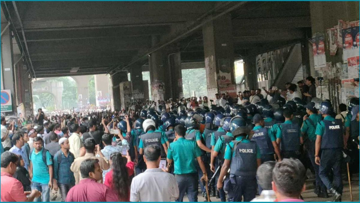 আন্দোলনরত শিক্ষকদের ওপর জলকামান, লাঠিচার্জ