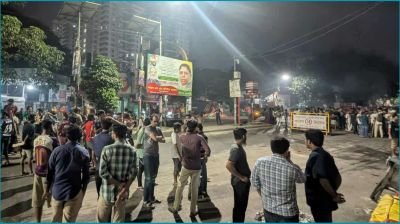 মধ্যরাতে ঢাবি ও ঢাকা কলেজ শিক্ষার্থীদের সংঘর্ষ