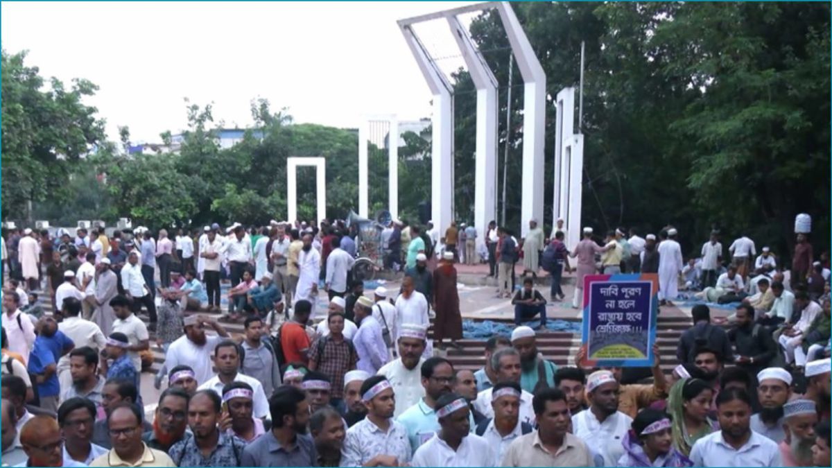 শিক্ষকদের কর্মবিরতির দ্বিতীয় দিনে ‘মার্চ টু সচিবালয়’