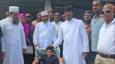 তারেক রহমানের পক্ষ থেকে হুইলচেয়ার পেল মাগুরার শিশু জিসান