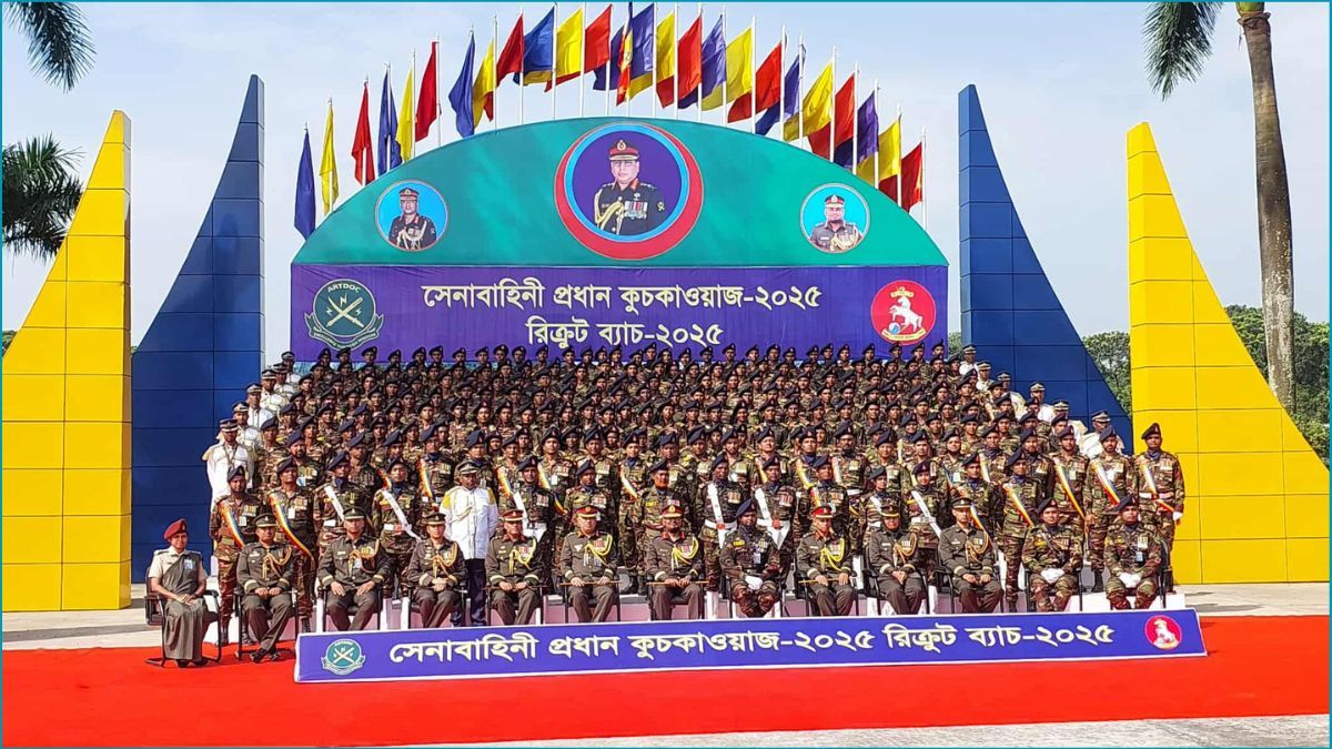 সৈয়দপুর সেনানিবাসে ৩৪৭ নবীন সৈনিকের শপথ গ্রহণ