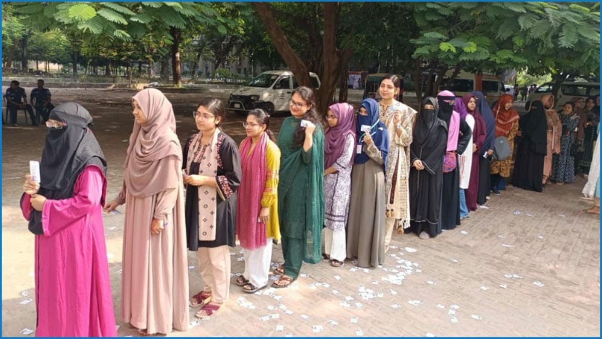 ৩৫ বছর পর রাকসু নির্বাচন, চলছে ভোটগ্রহণ