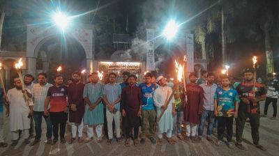 তিস্তা মহাপরিকল্পনা বাস্তবায়নের দাবিতে ইবির মশাল মিছিল