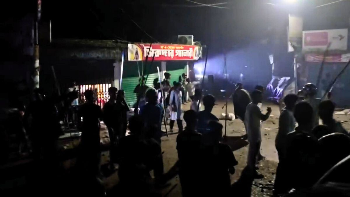 পুকুরে গোসলকে কেন্দ্র করে ব্রাহ্মণবাড়িয়ায় দুই গ্রামবাসীর সংঘর্ষ, আহত ৩০