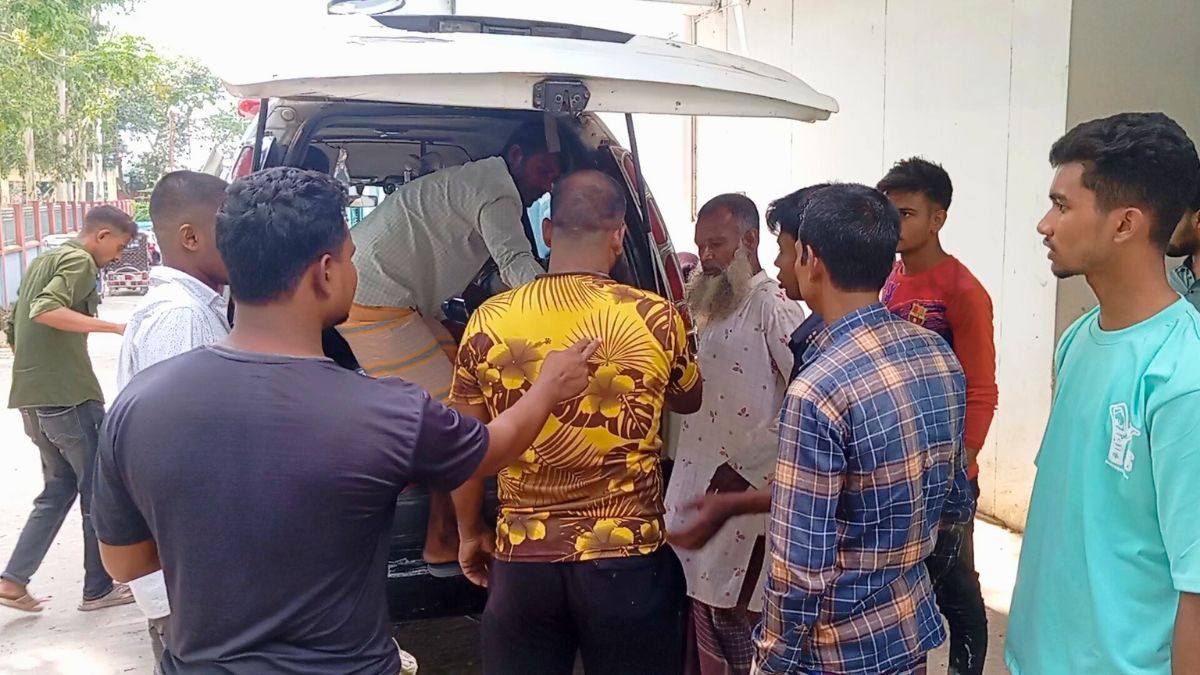 জয়পুরহাটে দুই মোটরসাইকেলের সংঘর্ষে নিহত ১, আহত ৩