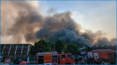 বিমানবন্দরে আগুন, ঢাকার ফ্লাইট যাচ্ছে চট্টগ্রাম-কলকাতায়