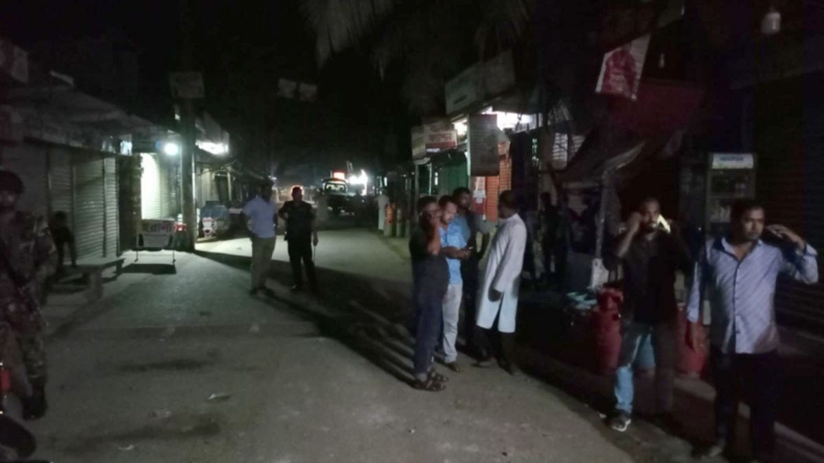 নোয়াখালীতে যুবদল-শিবিরের সংঘর্ষ, আহত অর্ধশতাধিক