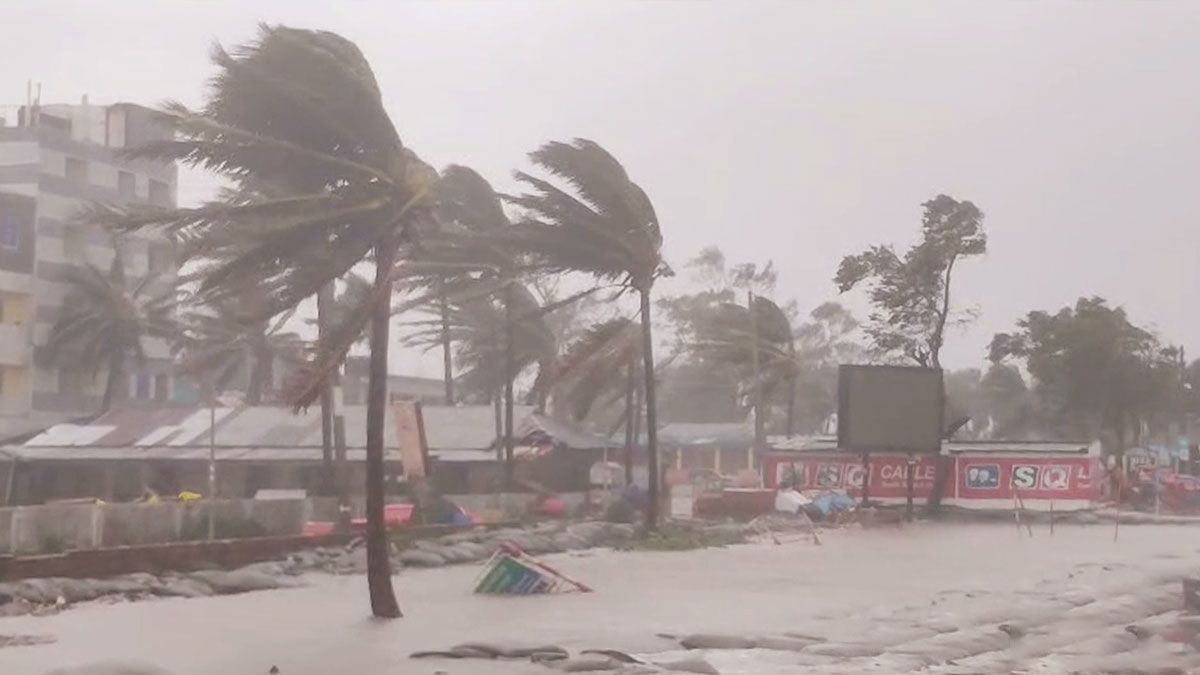 লঘুচাপ ও বৃষ্টি নিয়ে যে বার্তা দিলো আবহাওয়া অফিস