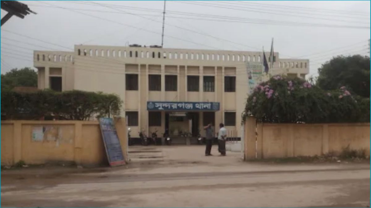 গাইবান্ধায় বিদ্যুৎস্পৃষ্টে বাবা-ছেলের মৃত্যু