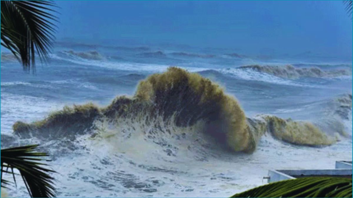 বঙ্গোপসাগরে ঘূর্ণিঝড় ‘মোন্থা’, ২ নম্বর হুঁশিয়ারি সংকেত