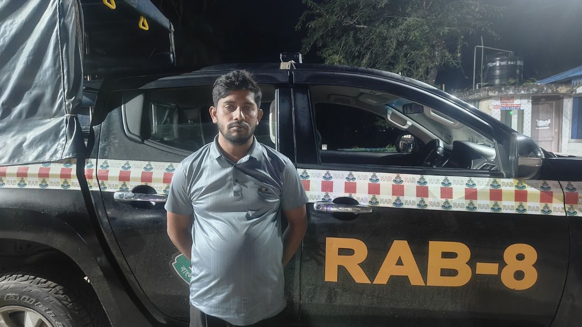 বাউফলে শিক্ষার্থীকে কুপিয়ে জখমের ঘটনায় প্রধান আসামি গ্রেপ্তার