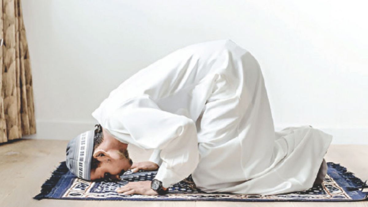 নফল নামাজ বাসা-বাড়িতে আদায় করা উত্তম