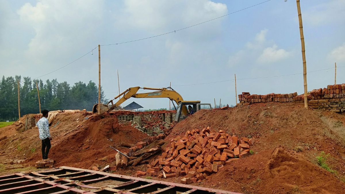 লক্ষ্মীপুরে ৩ ইটভাটা গুঁড়িয়ে দিয়েছে প্রশাসন