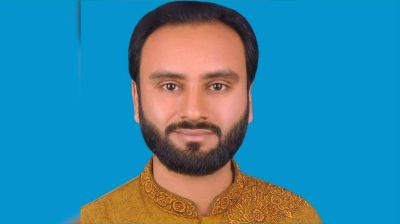 শ্রীপুরে হাতকড়া পরা স্বেচ্ছাসেবক লীগ নেতা ছিনতাই