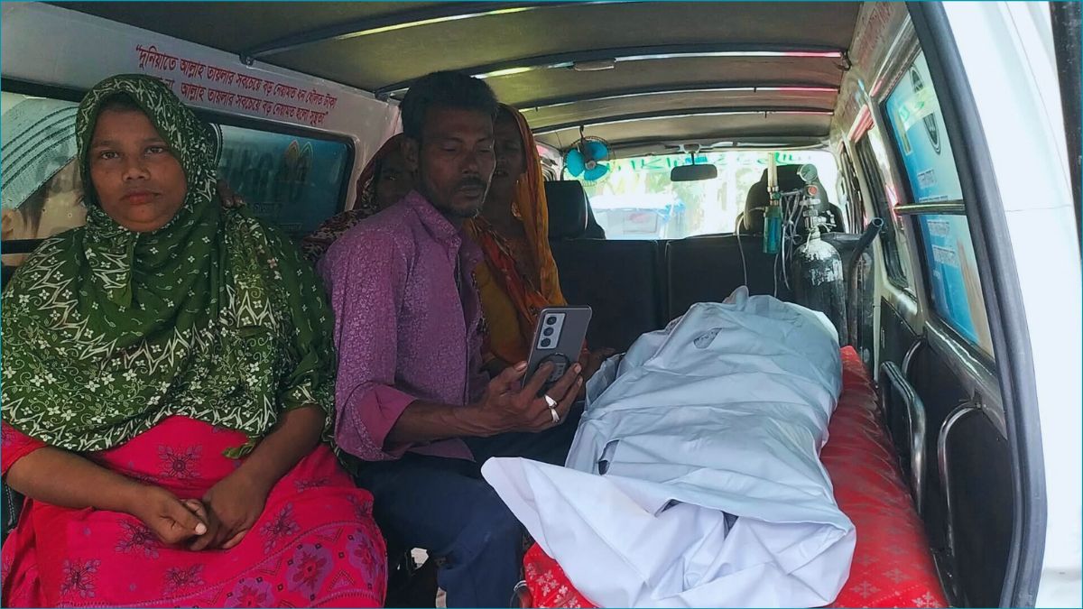 লালমোহনে পুকুর থেকে পরিচ্ছন্নকর্মীর লাশ উদ্ধার